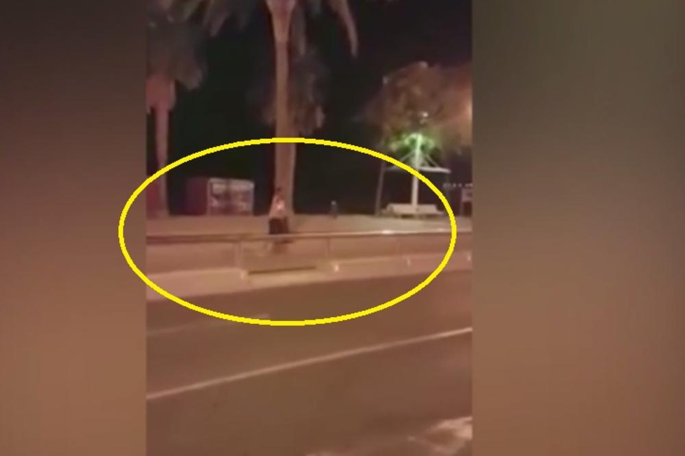 ZVER, A NE ČOVEK! Snimljen zastrašujući momenat kad španska policija puca u džihadistu, a on USTAJE I RUGA IM SE! (VIDEO)