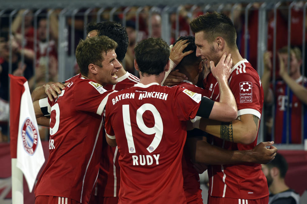 Bajern se vratio među žive i bacio petardu na Frajburg, Dortmund kiksnuo! (VIDEO)