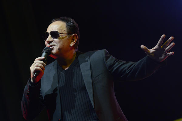 MILE KITIĆ IMA JEDNU OD NAJGLAMUROZNIJIH VILA U SRBIJI! Vredi MILIONE, a od SJAJA vas oči bole, samo POGLEDAJTE!