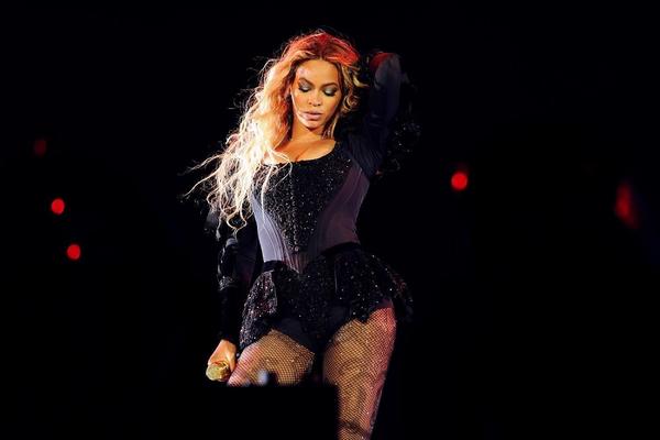 Posle porođaja odmah kod plastičnog hirurga! Bijonse se izoperisala, a SADA JE DEBLJA OD KIM KARDAŠIJAN?! (VIDEO)