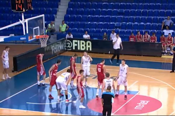 SRBIJA ILI HRVATSKA? NJIMA JE TO ISTO! Hrvati besni zbog ogromne greške, stavili im srpsku zastavu! (FOTO) (VIDEO)