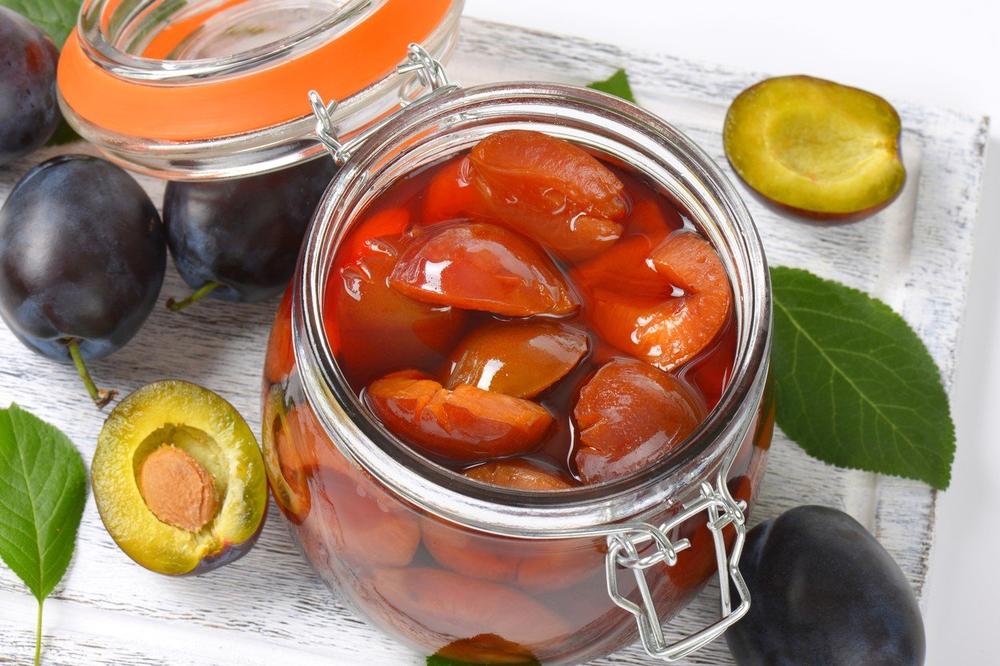 Naučite da spremate slatko od šljiva! Baka ima najbolji recept za vas! (RECEPT) (VIDEO)