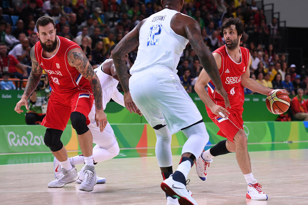 DA SE NAJEŽIŠ! Nije mogao da pomogne Orlovima zbog povrede, ali ovom porukom će im dati motiv više za zlatnu medalju! (FOTO)