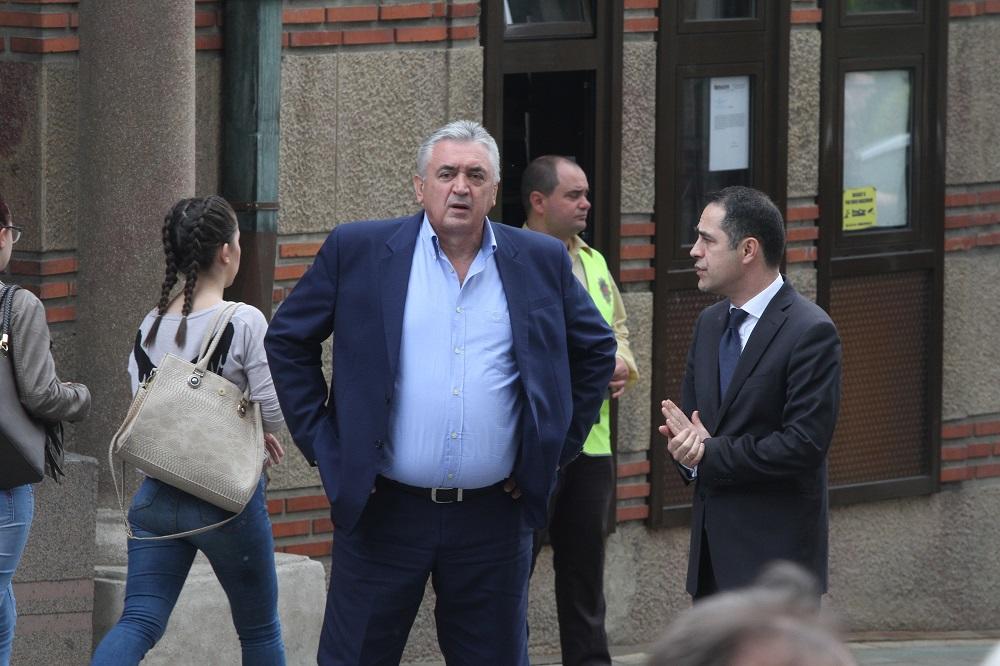 HVALA BOGU DA SU LEPE, A RADE I TO KVALITETNO! Odalović šokirao kada su ga pitali o zapošljavanju STARLETA!