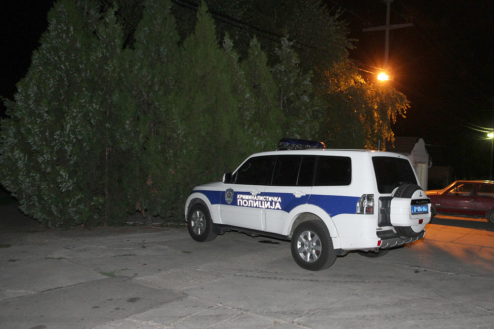 UŽAS KOD KOKINOG BRODA: Automobil SLETEO u Zlatarsko jezero!