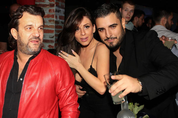 AGONIJA NE PRESTAJE, PEVAČICA U KRIZI: Ana Sević na stubu SRAMA, zbog Lukasa na PSIHIJATRIJI!