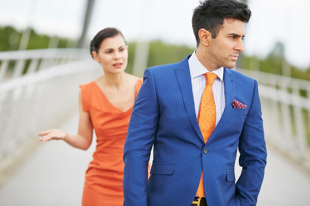 6 znakova koji ti govore da on i nije frajer vredan truda! (FOTO) (GIF)