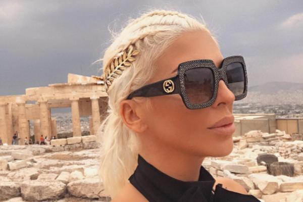 KARLEUŠA OBARA REKORDE SA FOTKAMA! Najnovije slike iz Atine srušile Instagram i to samo zbog...FLAMINGOSA! (FOTO)