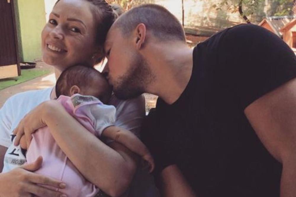 Jelena Gerbec PRVI PUT pokazala svoju ćerku Sofiju (FOTO)