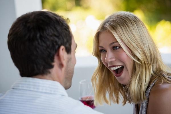 Zašto se muškarci više pale na manje inteligentne žene! (FOTO) (GIF)