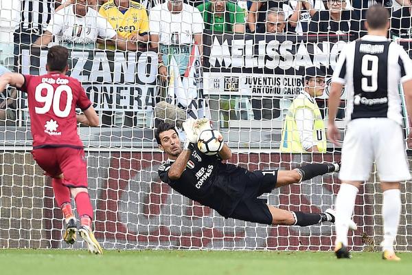 GOSPODIN I U PORAZU! Bufon dobio veliko priznanje, pa se brutalno našalio na svoj račun! (FOTO)