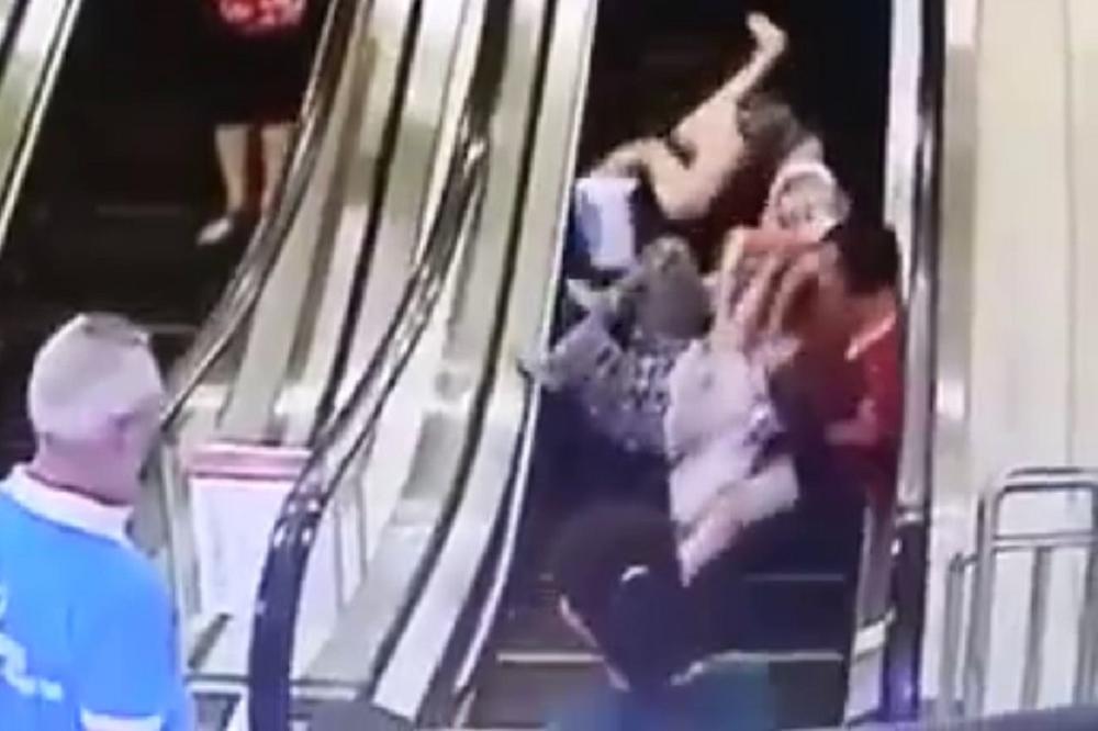 BABA PRVI PUT STALA NA POKRETNE STEPENICE, a bolje da nije jer napravila haos! (VIDEO)