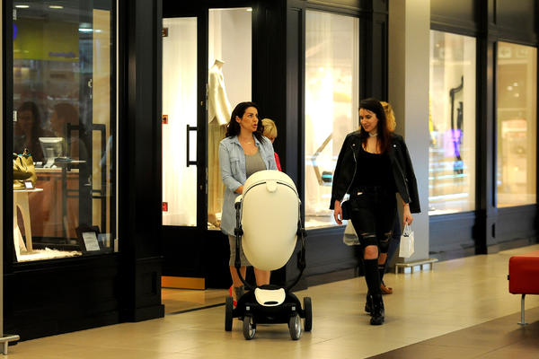 POSLE GODINA SVAĐE I UVREDA KARLEUŠA SE OBRATILA SEKI! Poslala joj poruku i šokirala sve! (FOTO)