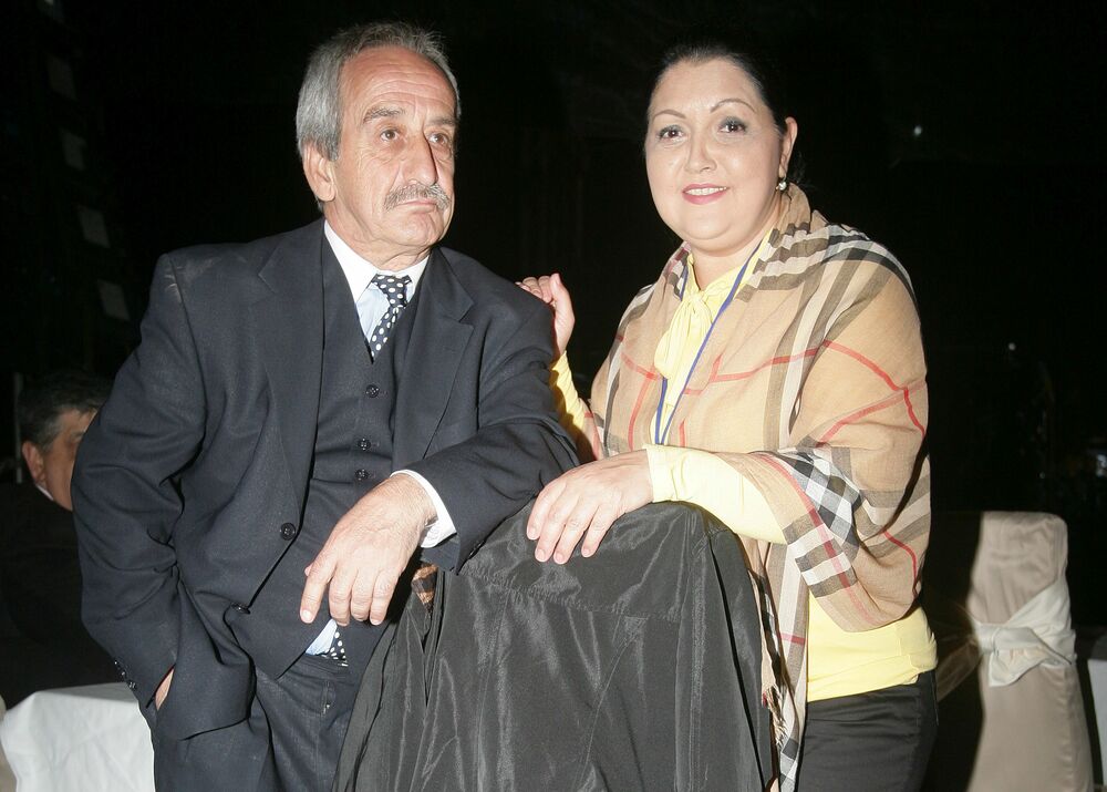 'Pitam samu sebe - dvadeset i nešto godina, toliko energije, da ne pričam o svojoj lepoti, mladosti, pevanju, parama, kuvanju, svega da se to odjednom preseče.'