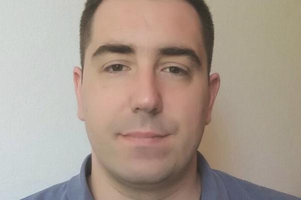 NAPUCANU CRNKU I NEUGLEDNU PLAVUŠU je posmatrao u marketu: Psihijatar OPET izrekao ISTINU zbog koje je SRBIJU STID