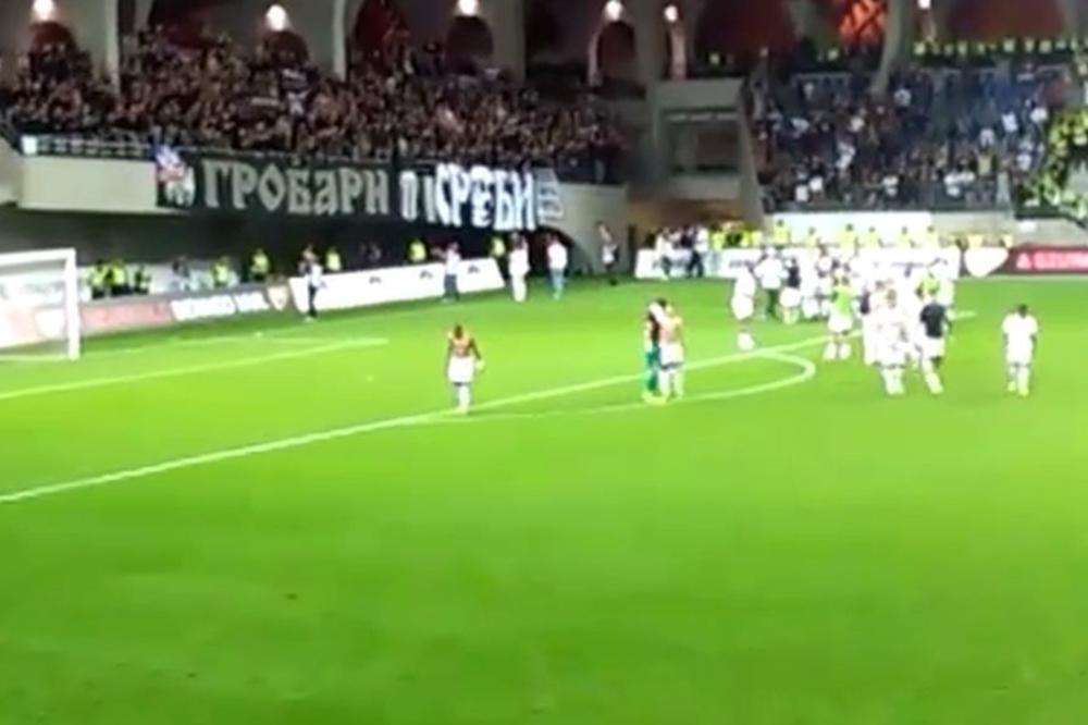 Grobari su pravili žurku sa igračima, a onda je zagrmela uvredljiva pesma na račun Zvezde! (VIDEO)