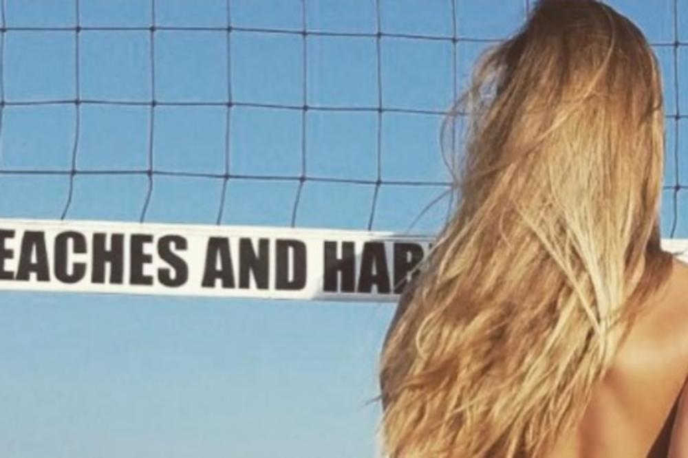 VODITELJKA RTS-A SE OBNAŽILA I POKAZALA POZADINU! Muškarcima sa slabim srcem NE preporučujemo gledanje ovih slika!