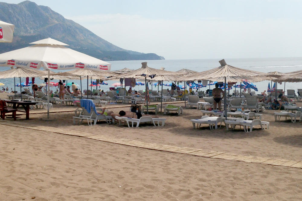 TRAGEDIJA U BEČIĆIMA: Srpkinja se UDAVILA u moru