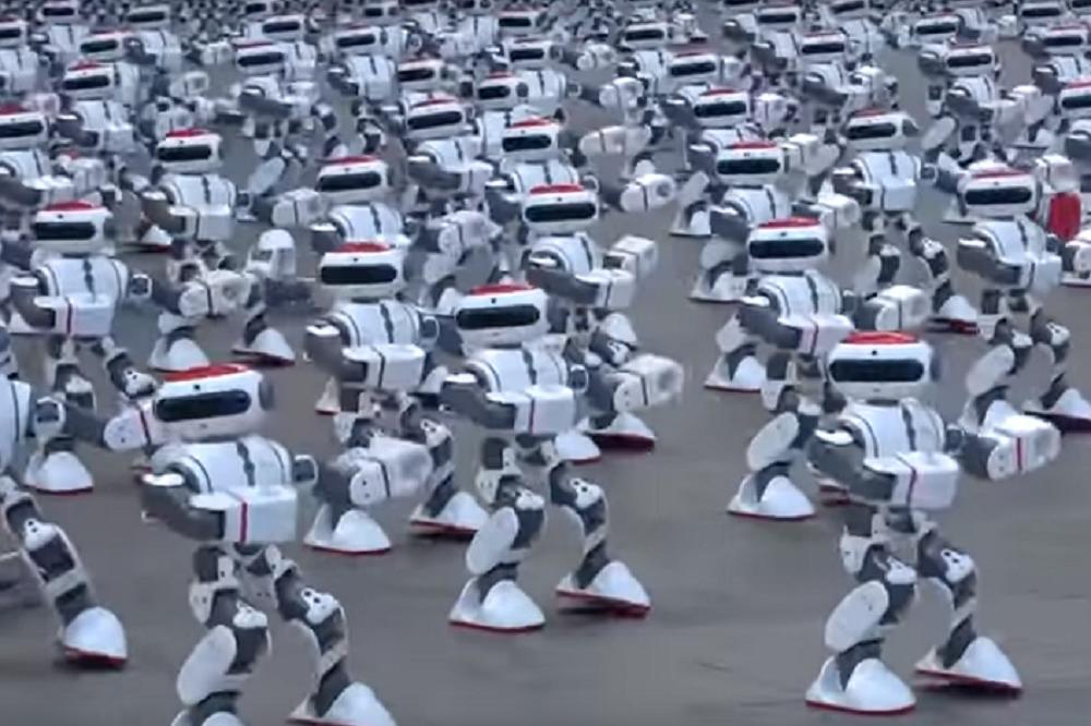 SAMO U KINI: Razigrani roboti oborili Ginisov rekord! (VIDEO)