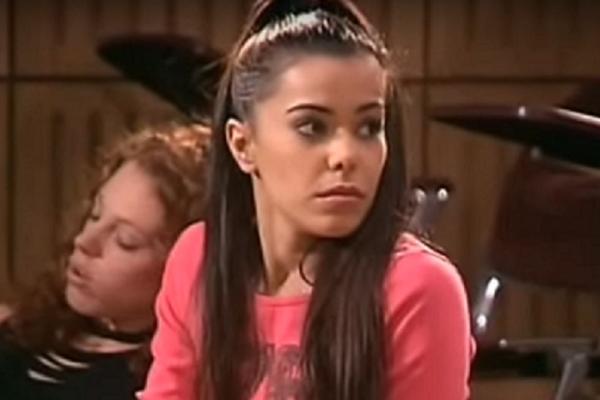 NIJE NORMALNO KAKO OVA DEVOJKA IZGLEDA! Lola iz "Koraka napred" ranije je bila neviđena lepotica, a danas...(FOTO)