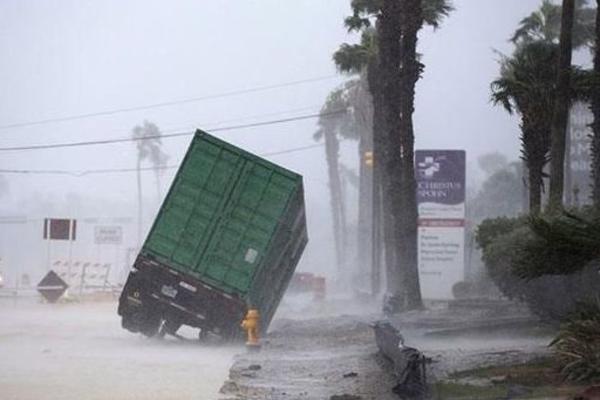 AMERIKU JE UPRAVO UDARIO URAGAN GORI OD KATARINE! "Harvi" pustoši Teksas, na hiljade ljudi ugroženo! (FOTO)(VIDEO)