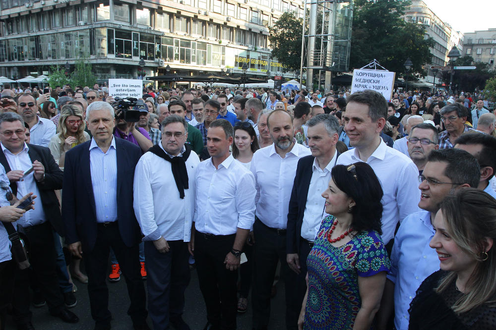 OPOZICIJA NAJAVILA PROTEST ISPRED RTS: Evo kada i zašto se okupljaju!