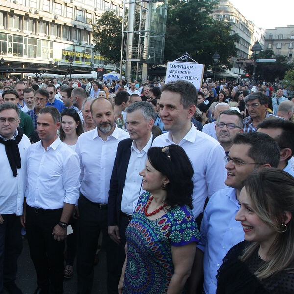 OPOZICIJA NAJAVILA PROTEST ISPRED RTS: Evo kada i zašto se okupljaju!
