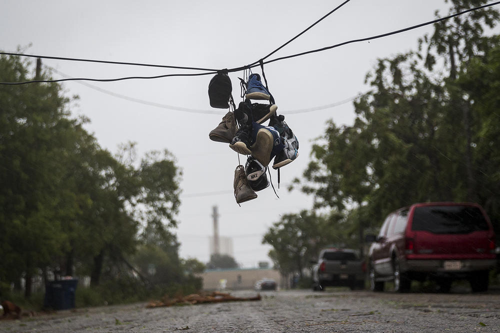 PRVE ŽRTVE URAGANA! Harvi uzeo najmanje osam života, ugroženo 5.000 ljudi!