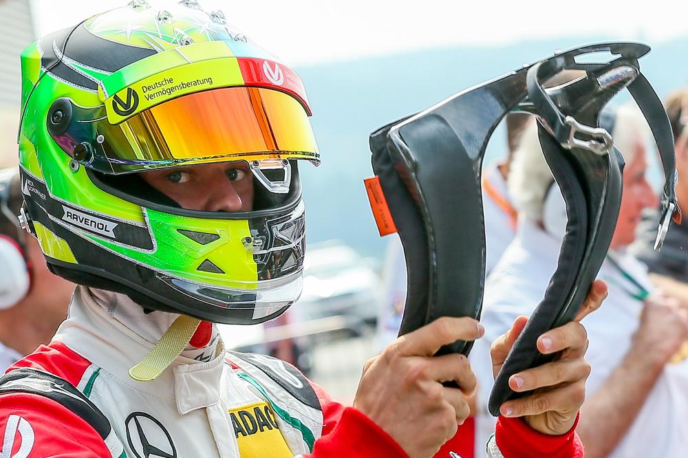 NOVI UDARAC ZA ŠUMAHEROVU PORODICU!