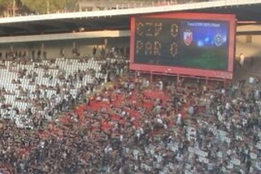 GROBARI VEĆ ISTAKLI VELIKI TRANSPARENT: Neće se čuti pesma na Jugu na početku 155. derbija! (FOTO) (VIDEO)