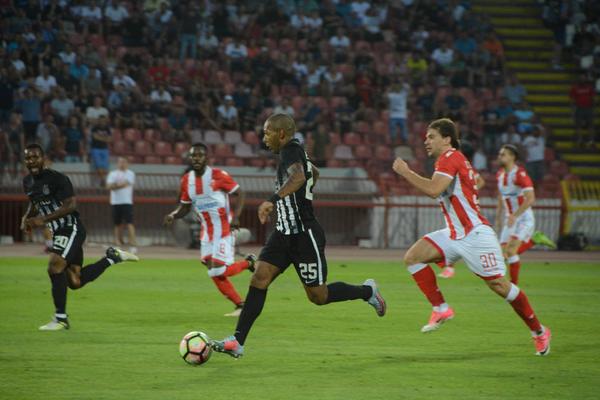 EVROPSKI DERBI BEZ POBEDNIKA I BEZ GOLOVA: Slabo drugo poluvreme, Zvezda pogodila prečku, Partizan tražio 2 penala! (FOTO) (VIDEO)