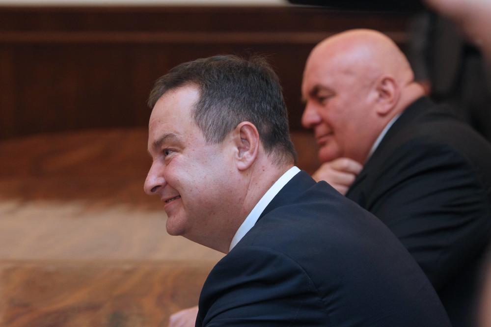 DAČIĆ OTEO PALMI DVA ČOVEKA! SPS dobio pojačanje, u pitanju su OVI TRANSFERI! (VIDEO)