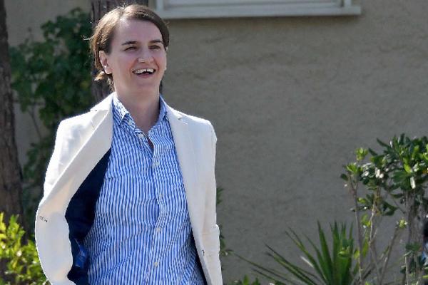 ANA BRNABIĆ: Razumem EMOTIVNU REAKCIJU Pokreta socijalista zbog TETKE IZ KANADE!