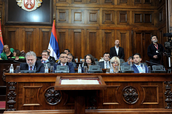 SRBIJA DOBIJA NOVI USTAV! Inicijativa za promenu najvišeg pravnog akta do kraja oktobra u Skupštini