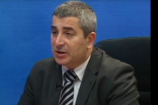 SILEDŽIJA LABAN POBEGAO OD NOVINARA: Posle saslušavanja IZLETEO NA DRUGI IZLAZ!