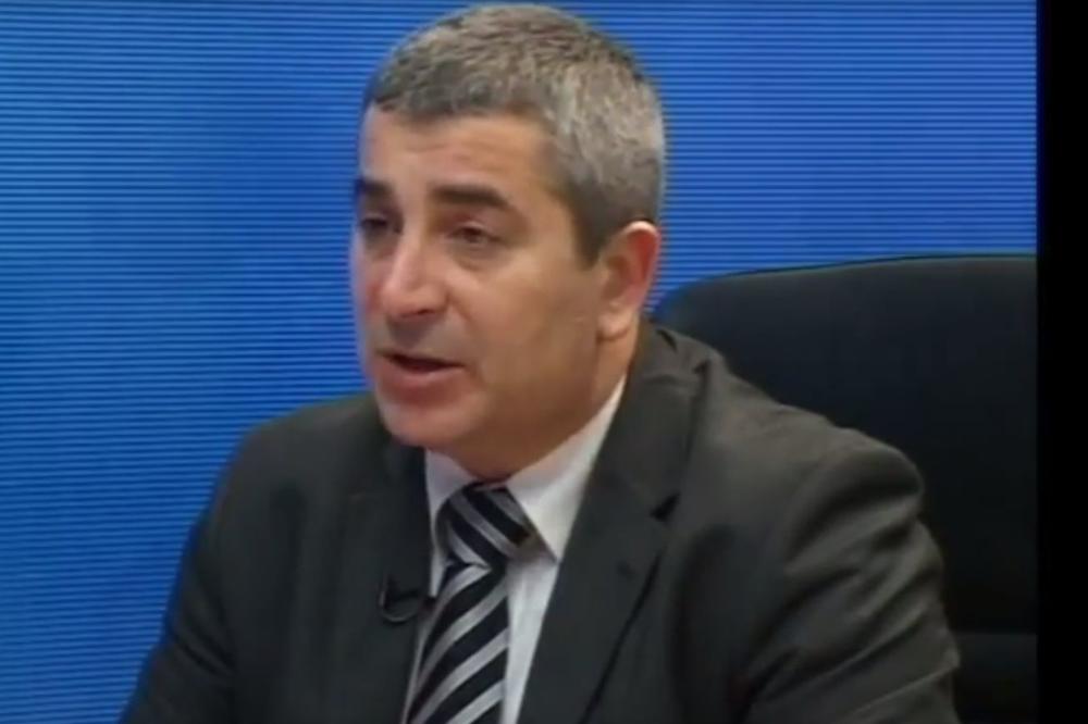 SILEDŽIJA LABAN POBEGAO OD NOVINARA: Posle saslušavanja IZLETEO NA DRUGI IZLAZ!