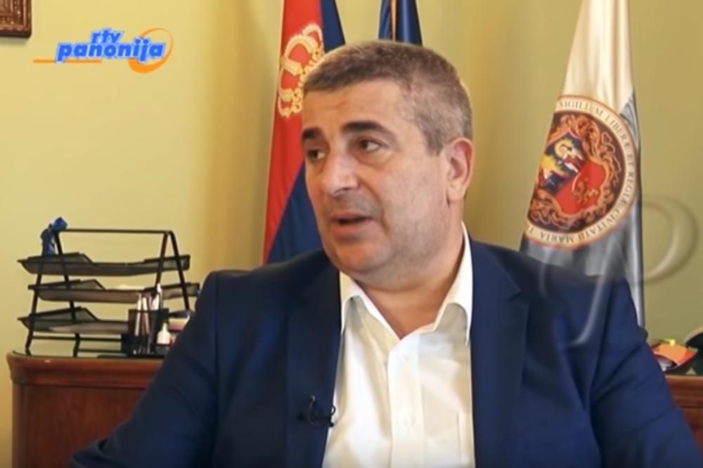 POJAVIO SE I VIDEO SNIMAK: Sad se i vidi kako Laban preti profesoru betonskim nogama! (VIDEO)