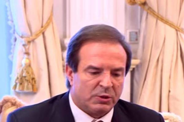 NAJLUKSUZNIJA VILA U SRBIJI: Evo u kakvom RASKOŠU živi BOGOLJUB KARIĆ (VIDEO)