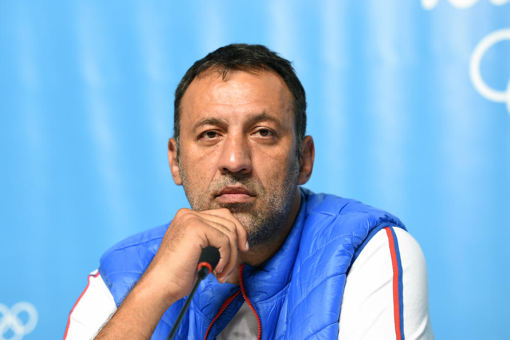 KAPITENI REPREZENTACIJA SE ŽALILI DIVCU: Mačvan nije potpisao pismo u kome se igrači žale zbog lopte za Eurobasket!