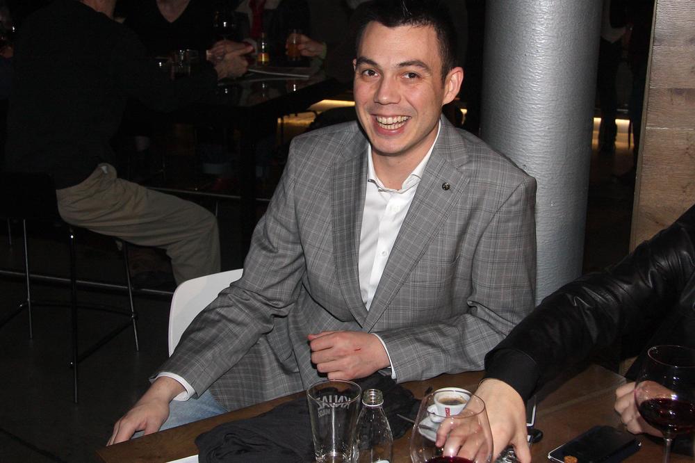 ŽELJKO VASIĆ JE OŽENJEN MOĆNOM ŽENOM KOJU SKRIVA OD JAVNOSTI: Brak im je IDILIČAN, direktorka je jedne firme!