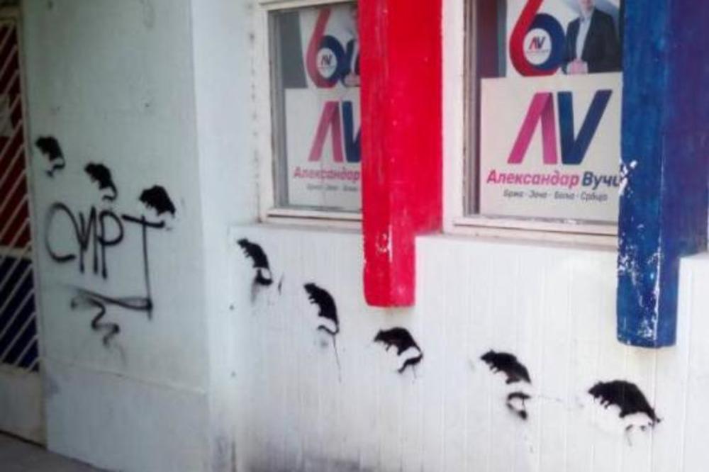 Ko je nacrtao PACOVE na zgradi SNS? Nesvakidašnja slika iz jednog srpskog grada! (FOTO)