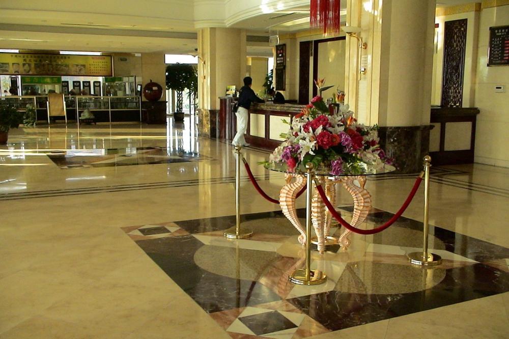 BEOGRAĐANKA OTKRILA NAJGORE GADOSTI: Hotel u kom radim je skrovište za preljubnike, svingere, biznismene i pevačice!