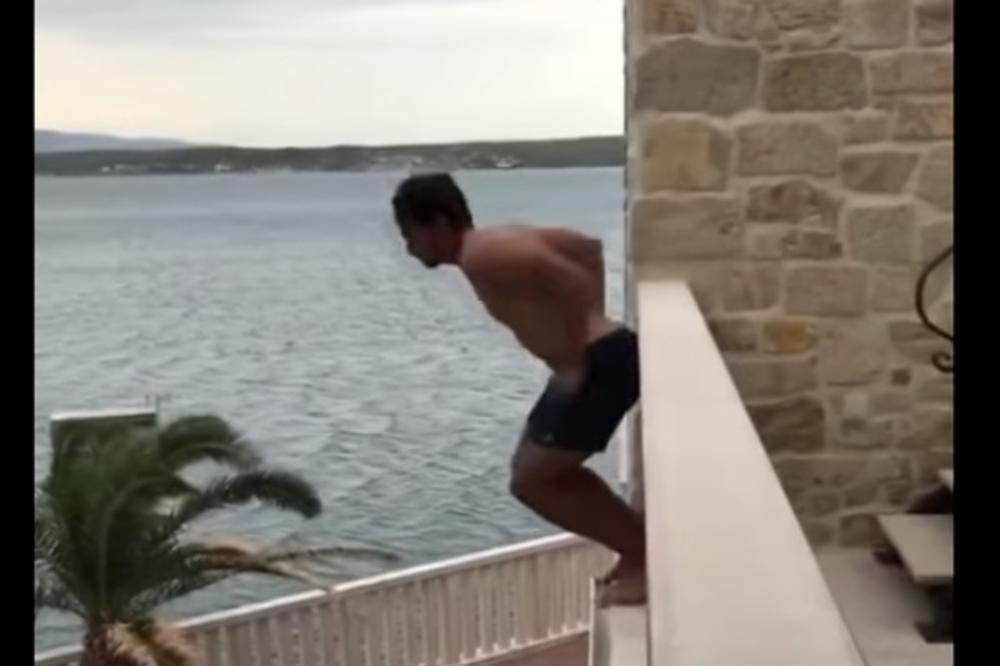 Nemački reprezentativac mogao da pogine zbog egzibicije na letovanju, odmah je dobio poruku iz Saveza! (VIDEO)