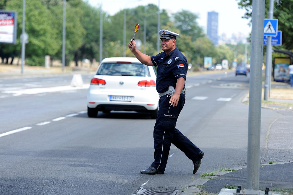 ČUVAJTE SE KAZNI! Srpski saobraćajci pojačano na ulicama A TRAGAĆE ZA BAŠ OVIM PREKRŠAJEM!