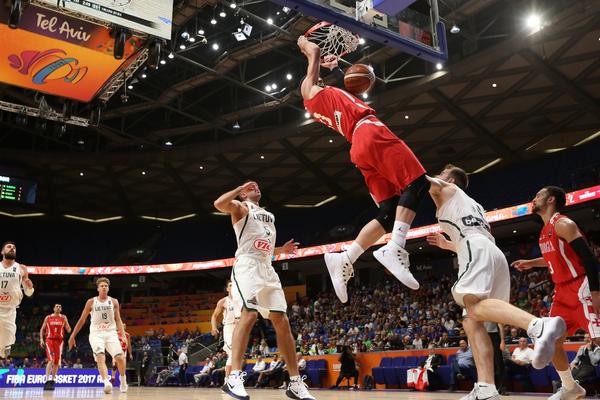 Litvanci šokirani na startu Eurobasketa! Italija na Datome pogon! Ukrajinci nemoćni pred moćnim Šruderom! (FOTO)