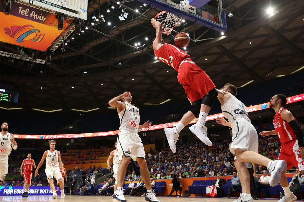 Litvanci šokirani na startu Eurobasketa! Italija na Datome pogon! Ukrajinci nemoćni pred moćnim Šruderom! (FOTO)