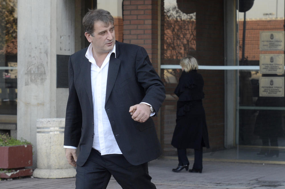 ČUME JE U STRAHU ZA GOLI ŽIVOT! Kupio je 4 PSA ČUVARA, u Surčinu je sve POKRIO KAMERAMA