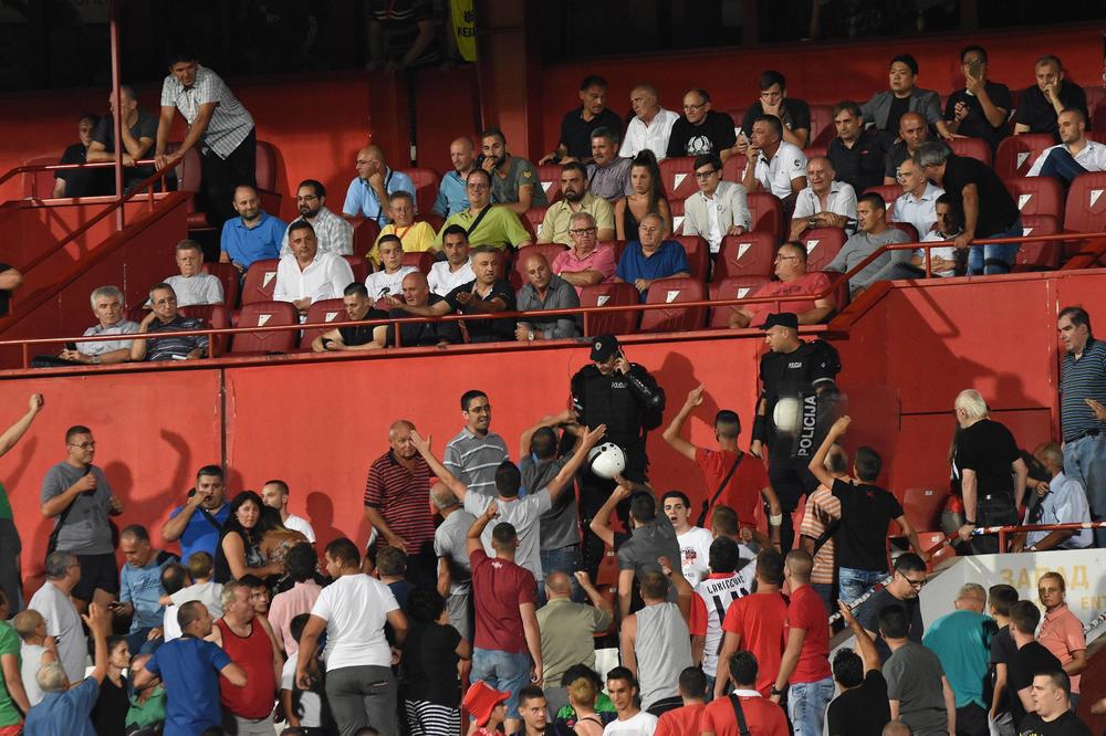 VOJVODINA PRED GAŠENJEM: Izvršitelji zaplenili klupski autobus i mašine iz teretane!