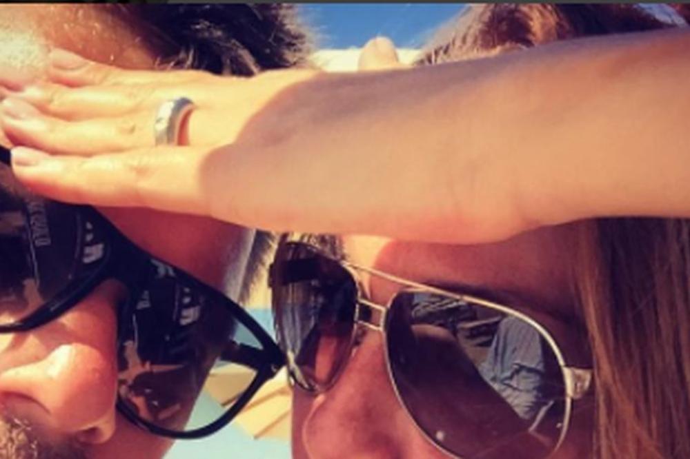 POZNATA VODITELJKA VERENA?! Staje na ludi kamen, a odala je fotografija (FOTO)