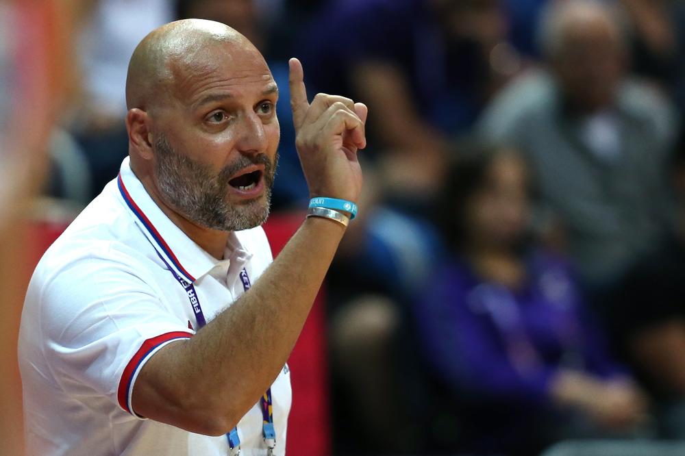 SALE POZVAO SVE NAVIJAČE DA PODRŽE DAME: Devojke su to zaslužile, puna hala je najmanje što možemo da učinimo!